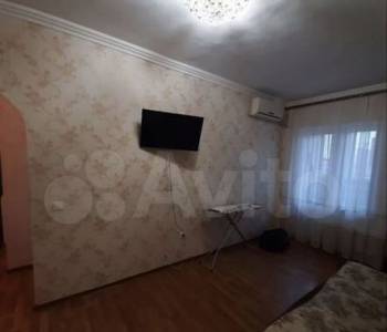 Продается 1-комнатная квартира, 38 м²