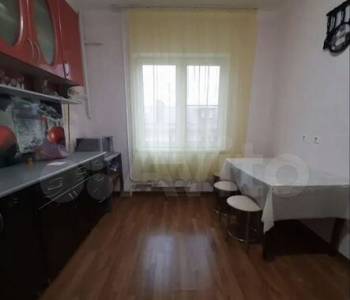 Продается 1-комнатная квартира, 38 м²