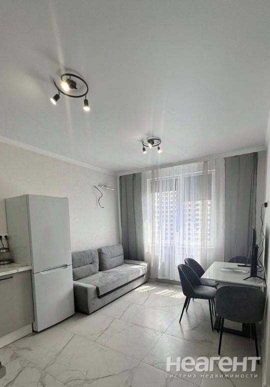 Сдается 1-комнатная квартира, 44 м²