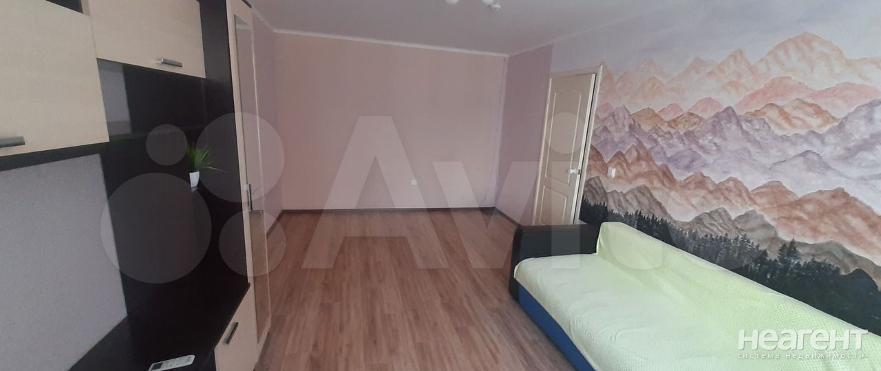 Сдается 1-комнатная квартира, 43 м²