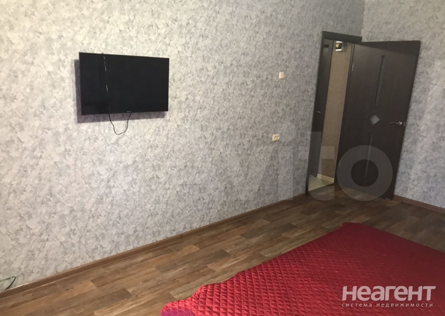 Сдается 1-комнатная квартира, 40 м²