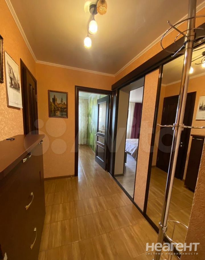 Сдается 1-комнатная квартира, 38 м²