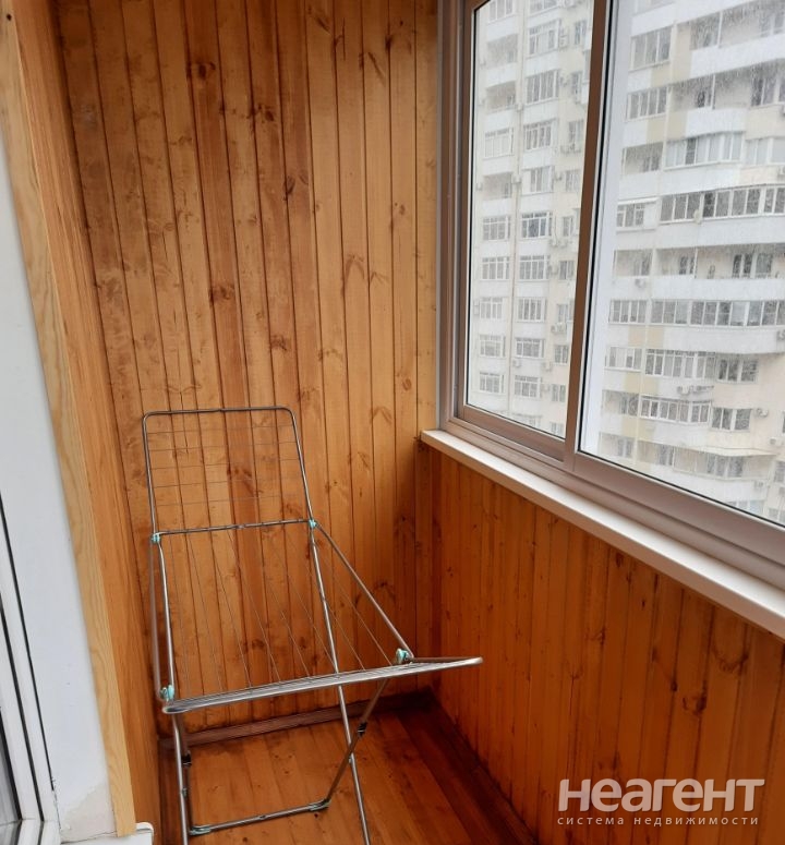 Сдается 1-комнатная квартира, 40 м²