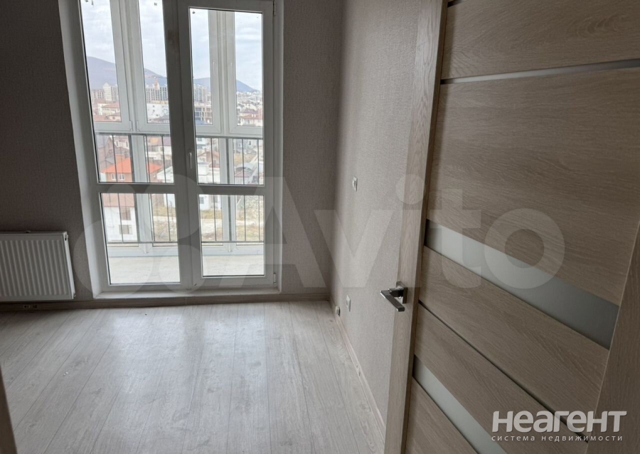 Сдается 1-комнатная квартира, 51 м²