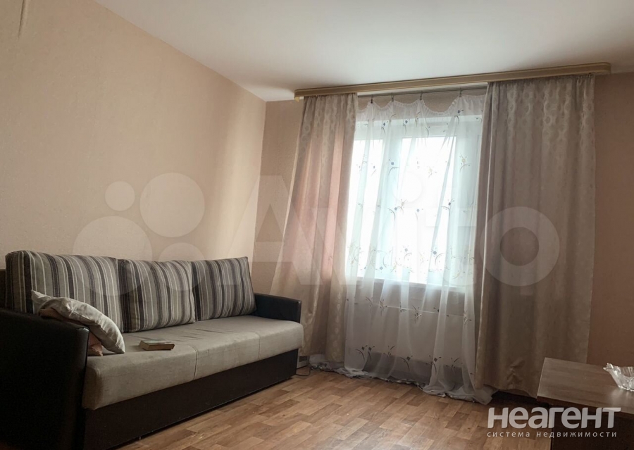 Сдается 1-комнатная квартира, 37 м²