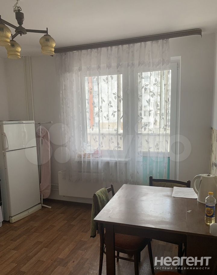 Сдается 1-комнатная квартира, 37 м²