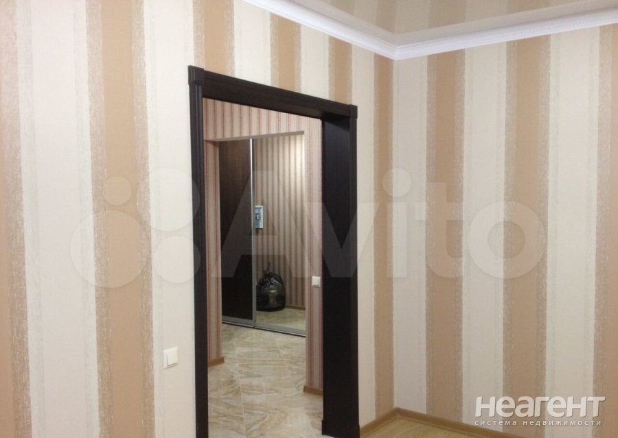 Сдается 1-комнатная квартира, 51 м²