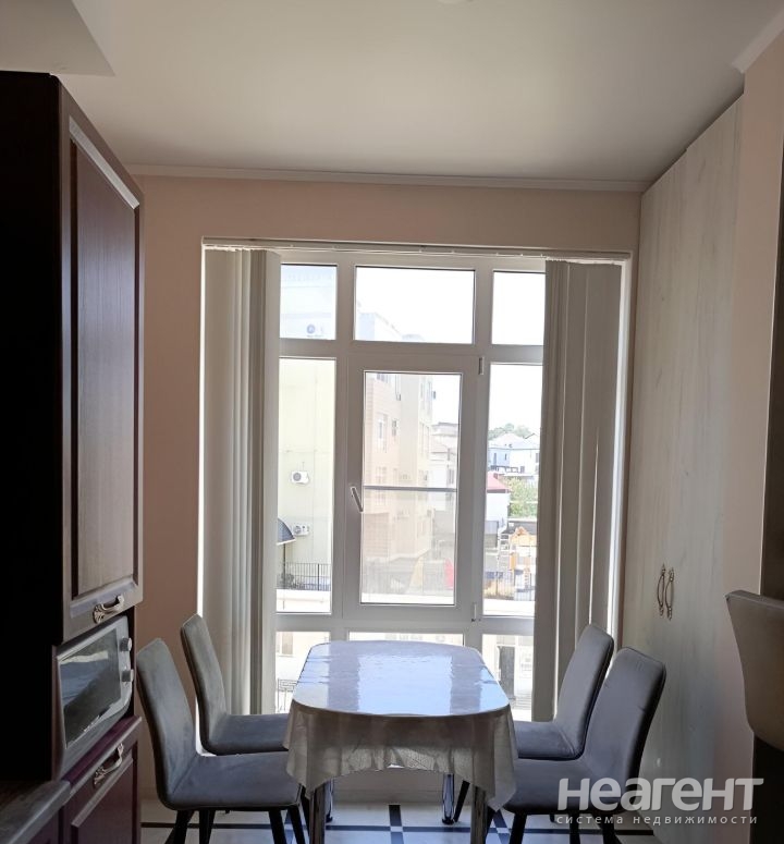 Продается 1-комнатная квартира, 49,2 м²