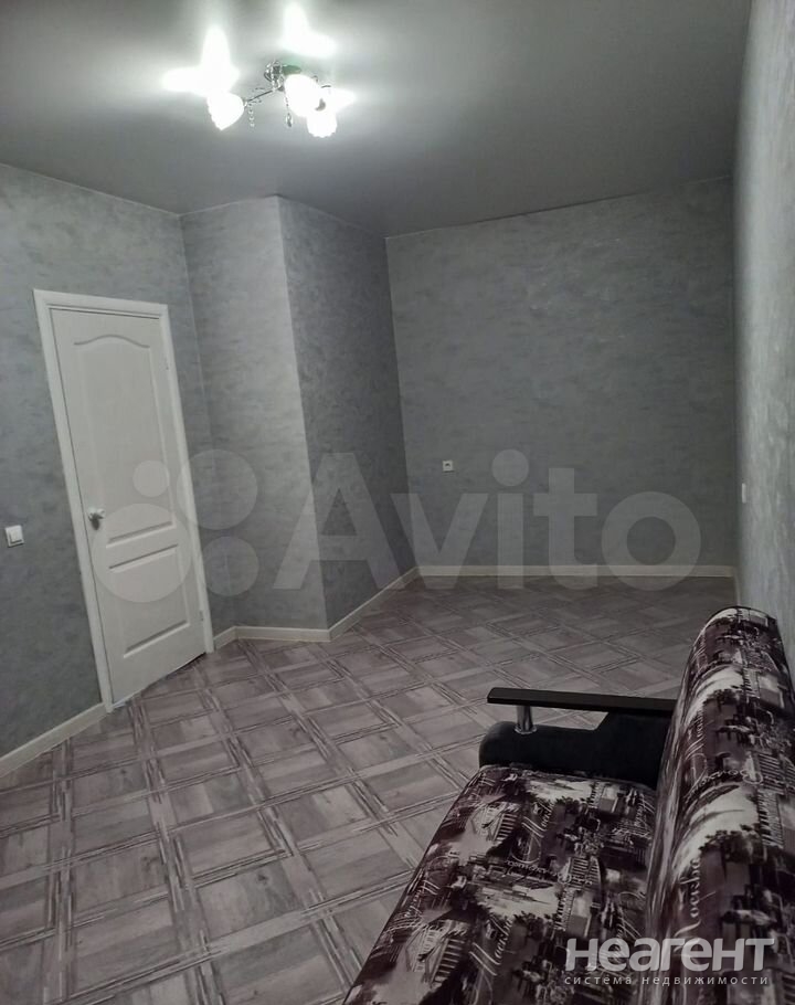 Сдается 1-комнатная квартира, 39 м²