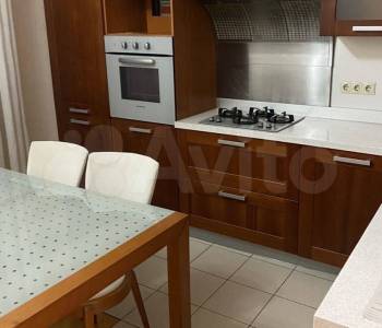 Продается Многокомнатная квартира, 142 м²