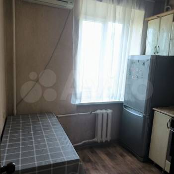 Продается 1-комнатная квартира, 32 м²