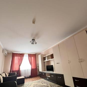 Сдается 1-комнатная квартира, 44 м²