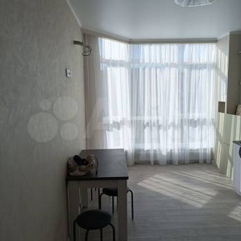 Продается 1-комнатная квартира, 42 м²