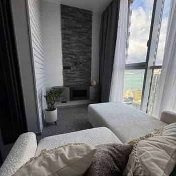 Продается 1-комнатная квартира, 47 м²