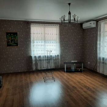 Продается Многокомнатная квартира, 130 м²