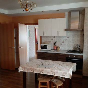 Продается Многокомнатная квартира, 130 м²