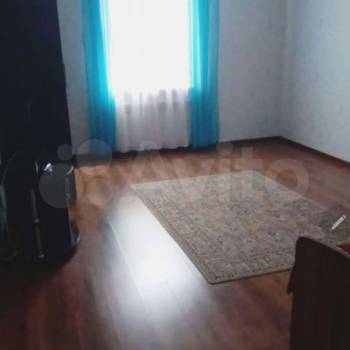 Продается Многокомнатная квартира, 130 м²