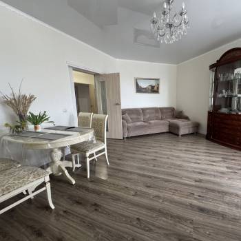 Продается 3-х комнатная квартира, 102 м²