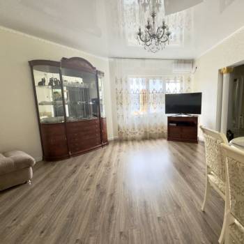 Продается 3-х комнатная квартира, 102 м²