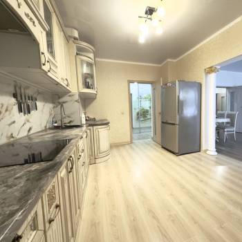 Продается 3-х комнатная квартира, 102 м²