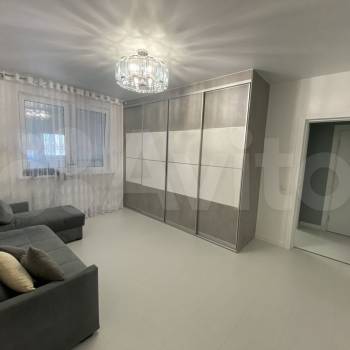 Продается 2-х комнатная квартира, 73,5 м²