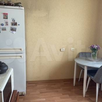 Продается 1-комнатная квартира, 38 м²