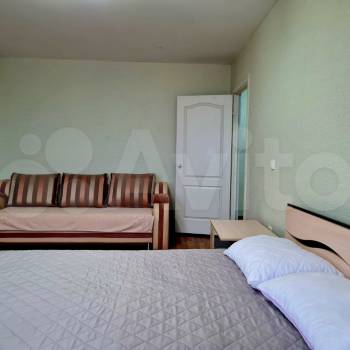 Продается 1-комнатная квартира, 42 м²