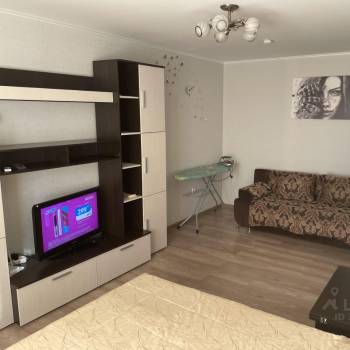 Сдается 1-комнатная квартира, 39 м²