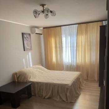 Сдается 1-комнатная квартира, 39 м²