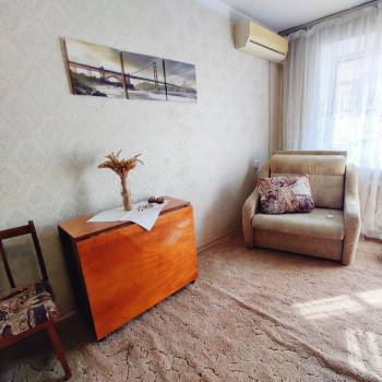 Продается 1-комнатная квартира, 32 м²