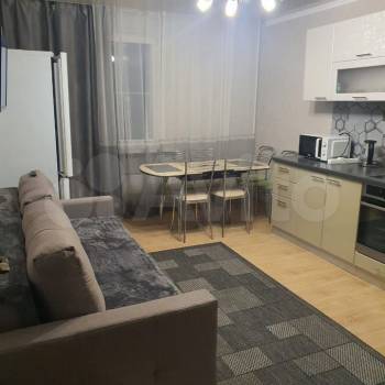 Сдается 2-х комнатная квартира, 63 м²