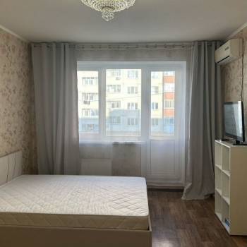 Сдается 1-комнатная квартира, 38 м²