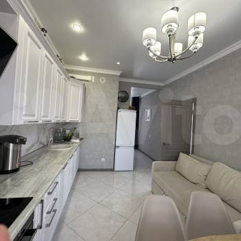 Продается 1-комнатная квартира, 46 м²