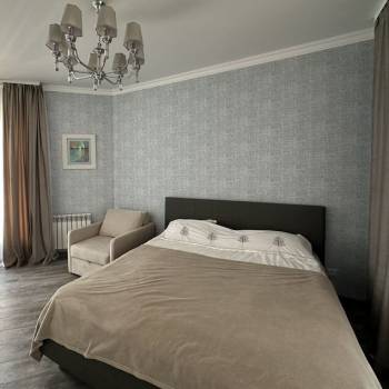 Продается 1-комнатная квартира, 46 м²