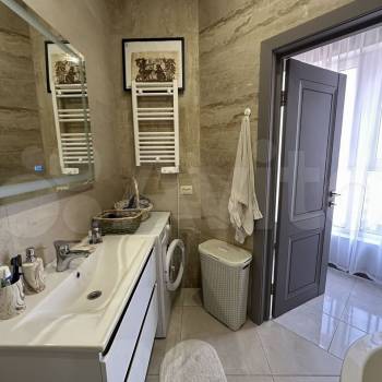 Продается 1-комнатная квартира, 46 м²