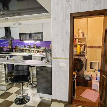 Продается Многокомнатная квартира, 183 м²