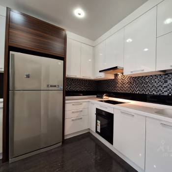 Продается 1-комнатная квартира, 52 м²