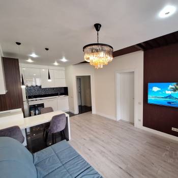 Продается 1-комнатная квартира, 52 м²