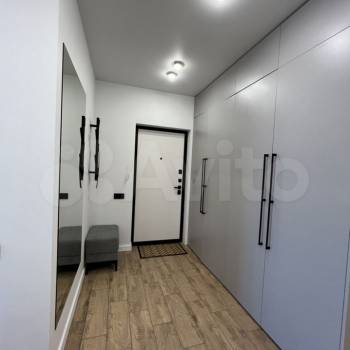 Продается Многокомнатная квартира, 76 м²