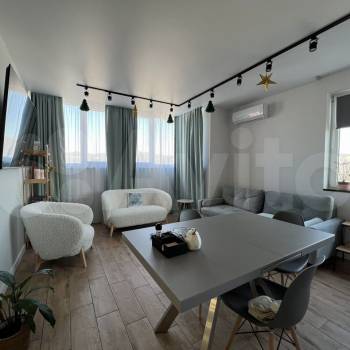 Продается Многокомнатная квартира, 76 м²