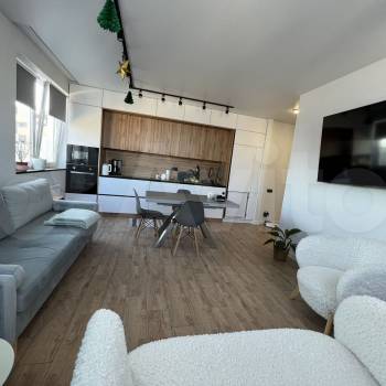 Продается Многокомнатная квартира, 76 м²