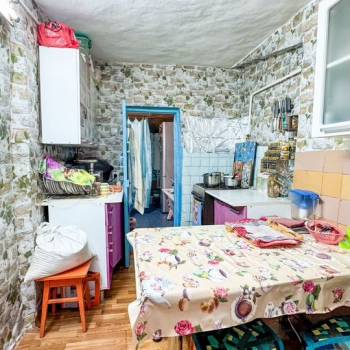 Продается Многокомнатная квартира, 53 м²