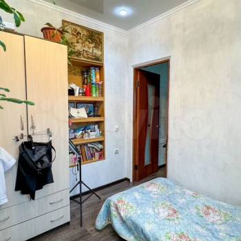 Продается Многокомнатная квартира, 53 м²