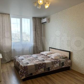 Продается 1-комнатная квартира, 39 м²