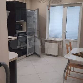 Продается 1-комнатная квартира, 41,7 м²