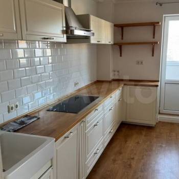 Сдается Многокомнатная квартира, 100 м²