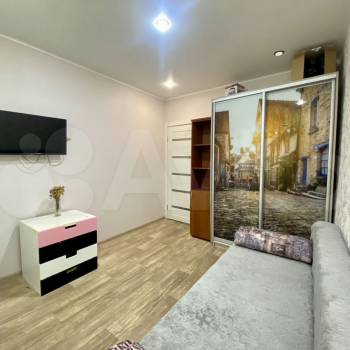 Продается 3-х комнатная квартира, 63 м²