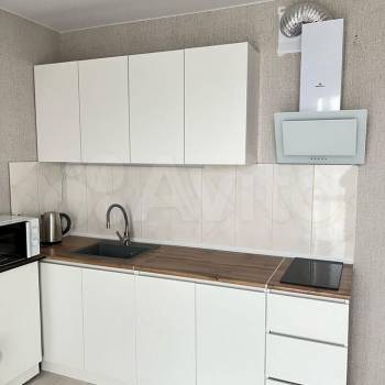 Продается 1-комнатная квартира, 38 м²