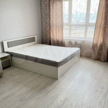 Продается 1-комнатная квартира, 38 м²