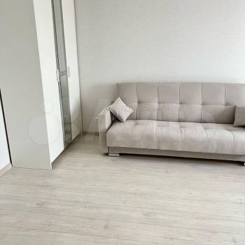 Продается 1-комнатная квартира, 38 м²